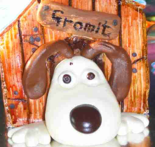 Click here to get behind Gromit safely...